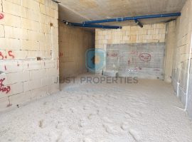 NAXXAR - SPACIOUS 2 BEDROOM MAISONETTE IN A QUIET AREA